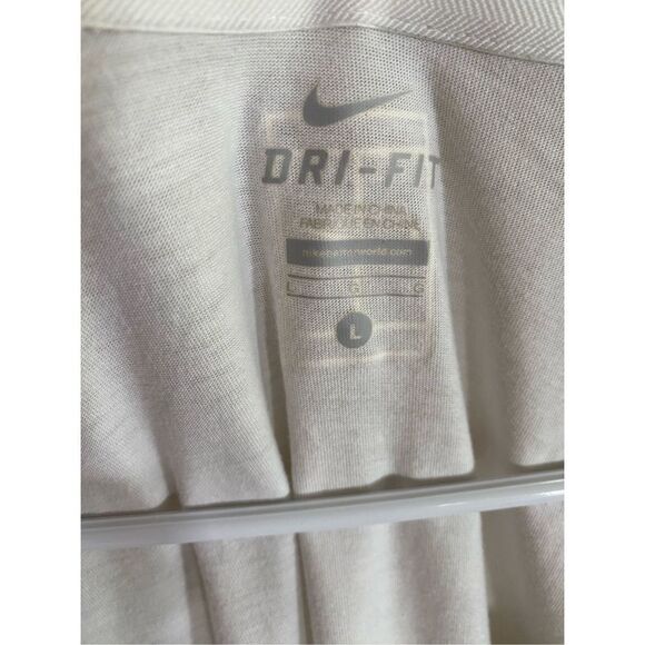 Nike Women’s Baseline Tee - Picture 3 of 6